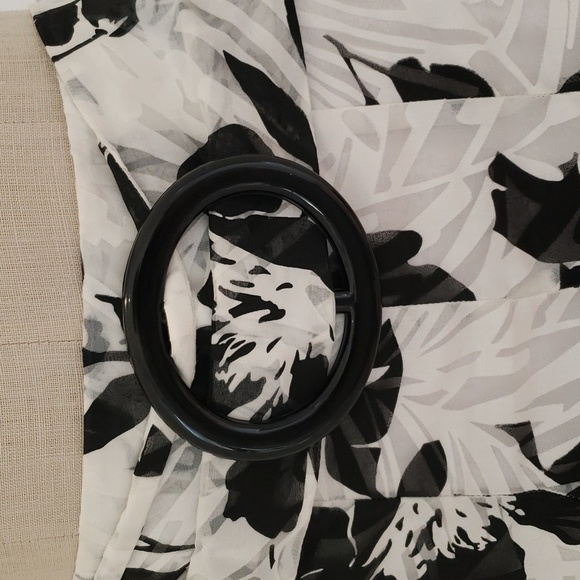 CATCH MY I size 11 black and white floral puffy midi skirt - Picture 2 of 11